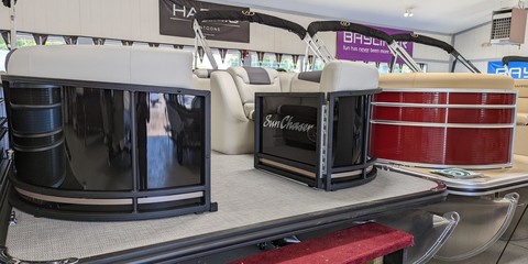 Sunchaser Boats Geneva Cruise 22 LR DH