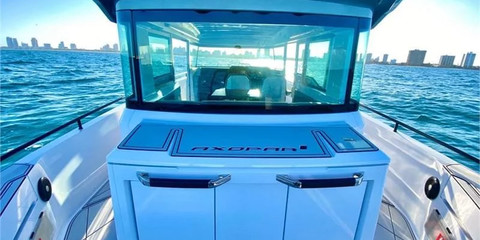 Axopar 37 C T-Top