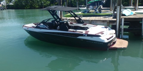 Malibu Wakesetter 23 LSV
