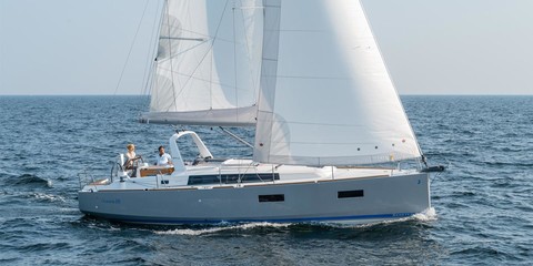 Beneteau Oceanis 38