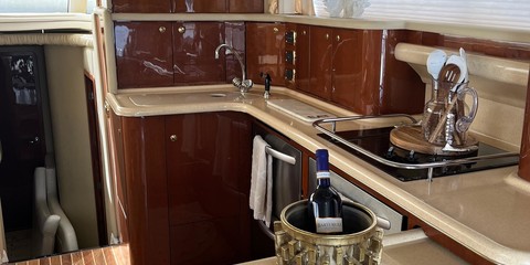 Sea ray 480 sedan bridge