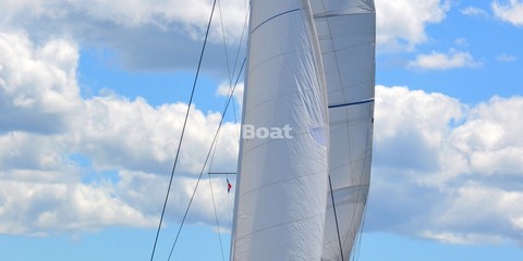 Lagoon 500
