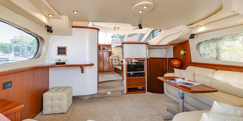 Carver 41 Cockpit Motor Yacht