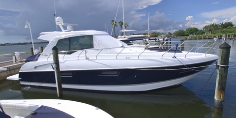 Cruisers Yachts 48 Cantius