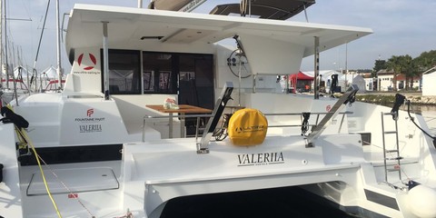 Fountaine Pajot Lucia 40