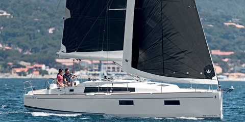 Beneteau Oceanis 38.1