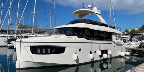 Absolute Navetta 52
