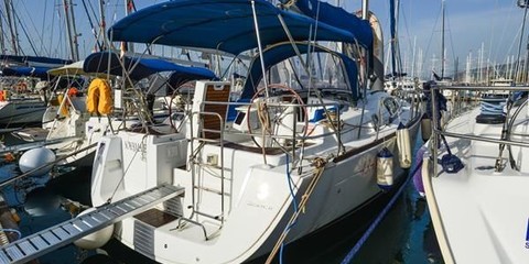 Beneteau Oceanis 43