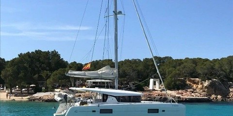 Lagoon 42
