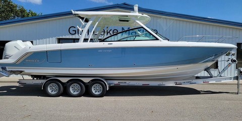 Boston Whaler 320 Vantage
