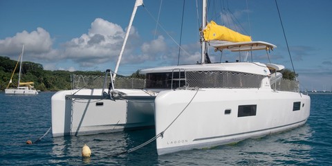 Lagoon 42