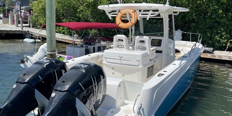 Boston Whaler 320 Outrage