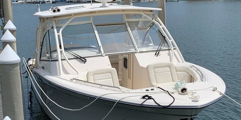 Grady-White Freedom 335