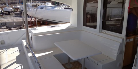 Lagoon 39