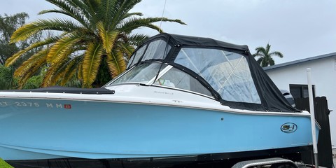 Sea Ray hunt ultra 211