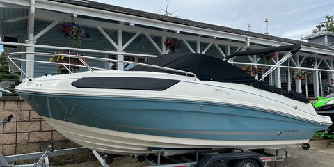 Bayliner VR5 Cuddy
