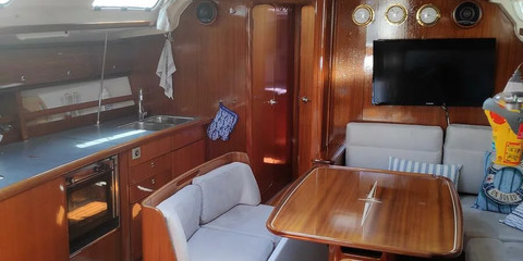 Bavaria 44