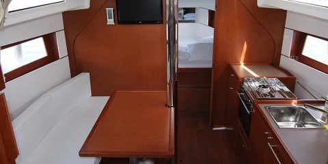 Beneteau Oceanis 38.1