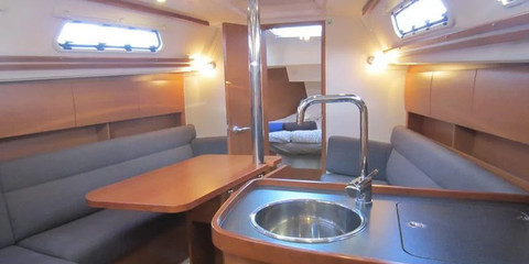 Hanse 325