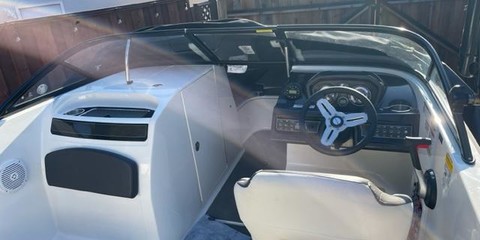 Bayliner VR6 BOWRIDER