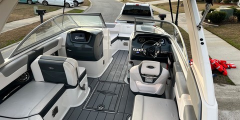 Chaparral 230 SunCoast