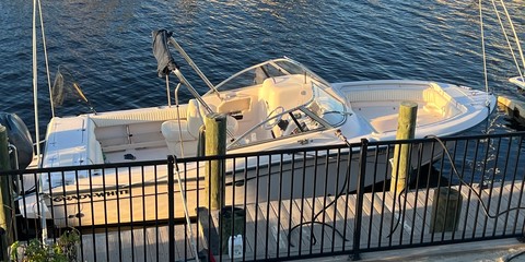 Grady-White Freedom 225