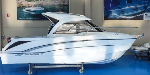 Beneteau Antares 7 OB