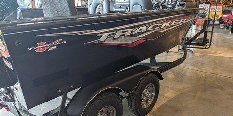 Tracker Targa V-18 WT