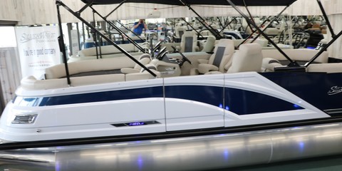 60 x 16 tri-toon passenger vessel