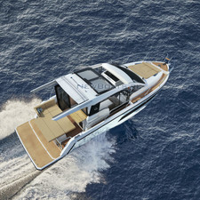 Sealine C335