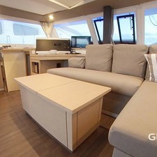 Fountaine Pajot Lucia 40