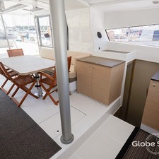 Bali catamarans 4.0 lounge