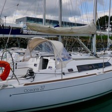 Beneteau Oceanis 37