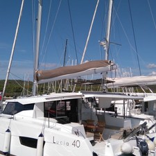 Fountaine Pajot Lucia 40