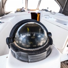 Bavaria 44