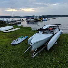 Тримаран Weta