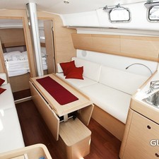 Beneteau First 35