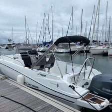 Jeanneau Cap Camarat 7.5 CC