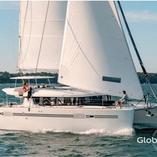 Lagoon 450 SporTop