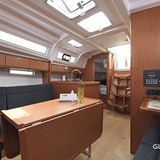 Bavaria 37 Cruiser