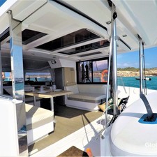 Bali catamarans 4.0 lounge