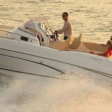 Beneteau Flyer 750 Sun Deck