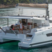 Fountaine Pajot Lucia 40