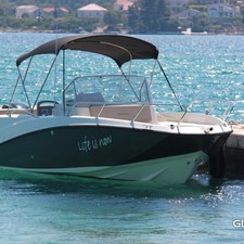 Quicksilver Activ 675 Sundeck