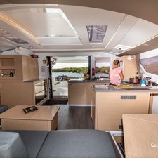Fountaine Pajot Helia 44