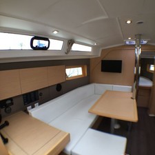 Beneteau Oceanis 38.1