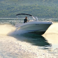 Quicksilver 635 Commander