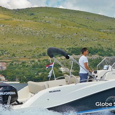 Quicksilver Activ 675 Open