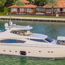 Ferretti 881