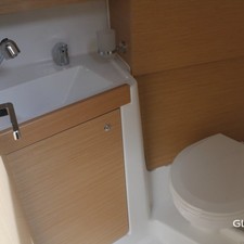 Beneteau Oceanis 35.1